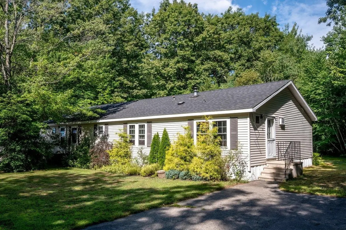 32 Hawaii Lane, Rochester, NH 03867 - #1