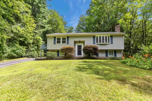 6 Sybil Lane, Litchfield, NH 03052