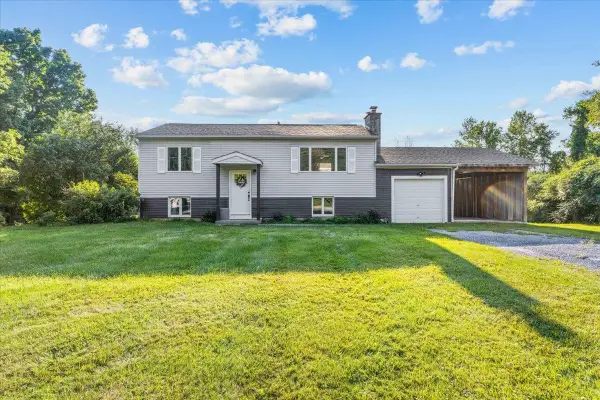 263 Lynrick Acres Road, Charlotte, VT 05445
