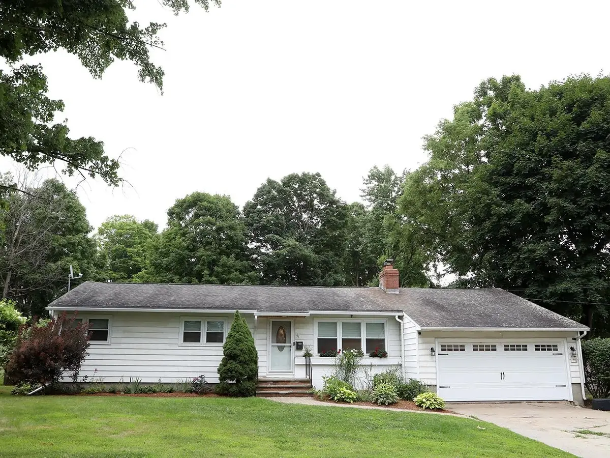 21 Drury Drive, Essex Junction, VT 05452 - #1