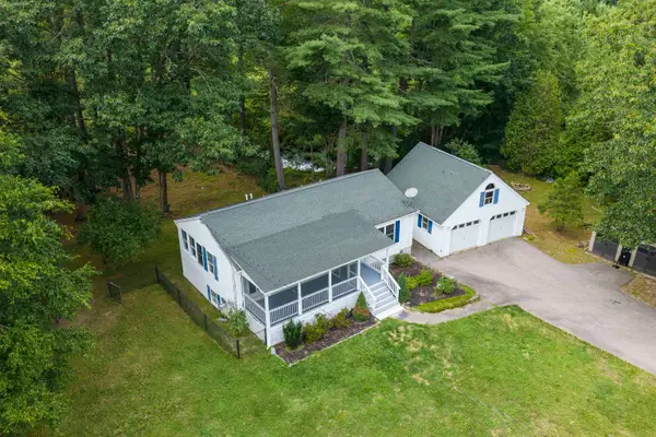 2 Bayou Drive, Raymond, NH 03077-2364