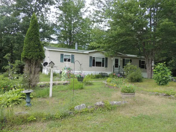 916 Deering Center Road, Deering, NH 03244