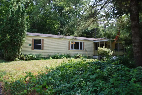 45 Hemlock Drive, Tuftonboro, NH 03816