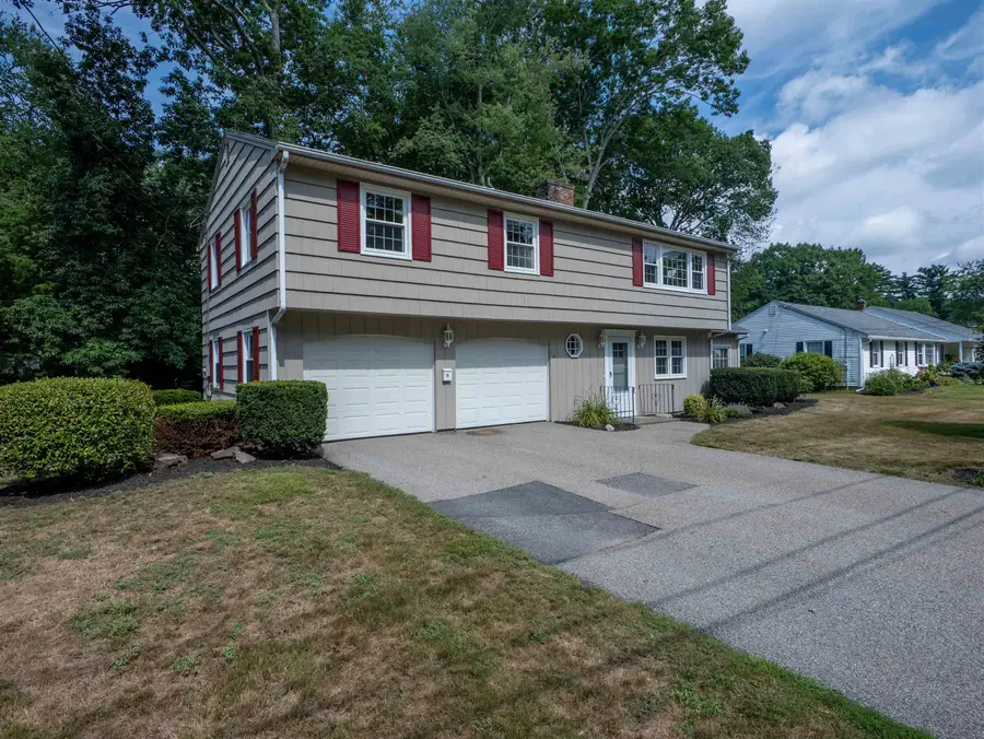 16 Longwood Drive, Hampton, NH 03842 - #3