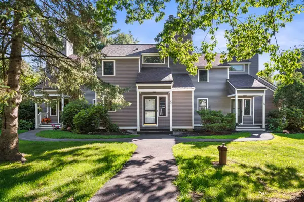 20 Kirriemuir Road, Stratham, NH 03885