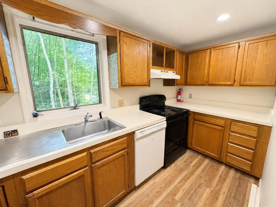 9 Evergreen Lane, Brattleboro, VT 05301 - #2