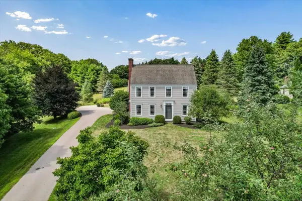 343 N Amherst Road, Bedford, NH 03110