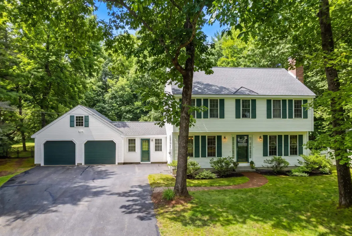 3 Captian Danforth Lane, Amherst, NH 03031 - #1