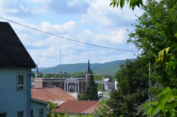 79 Porter Lane, Barton, VT 05822
