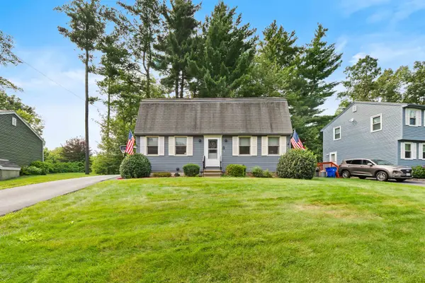 8 St Andrews Circle #4, Nashua, NH 03062