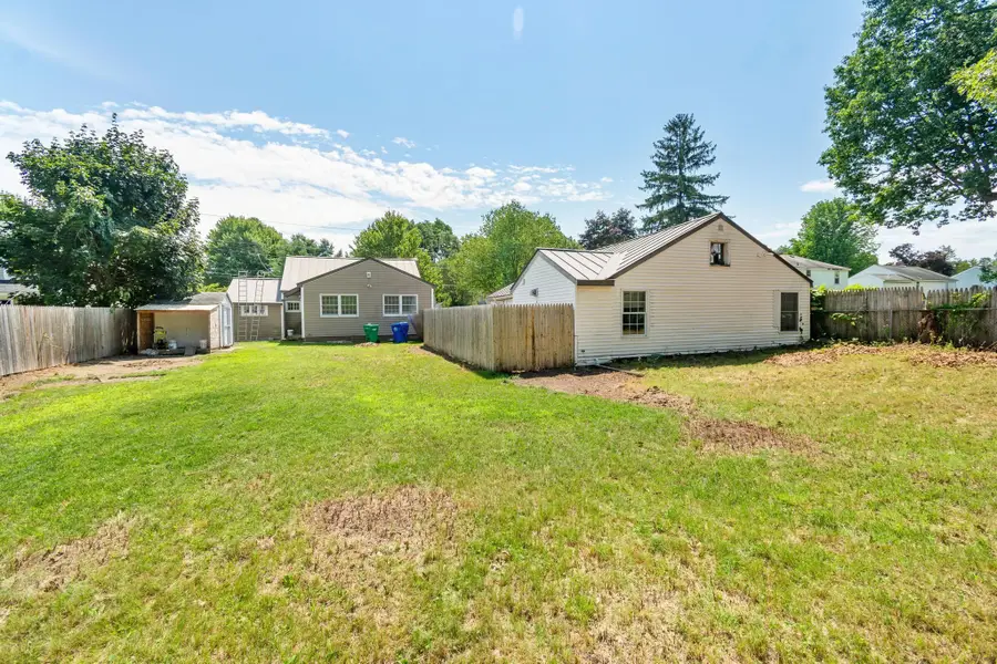 122-124 Woodbury Road, Burlington, VT 05408 - #3