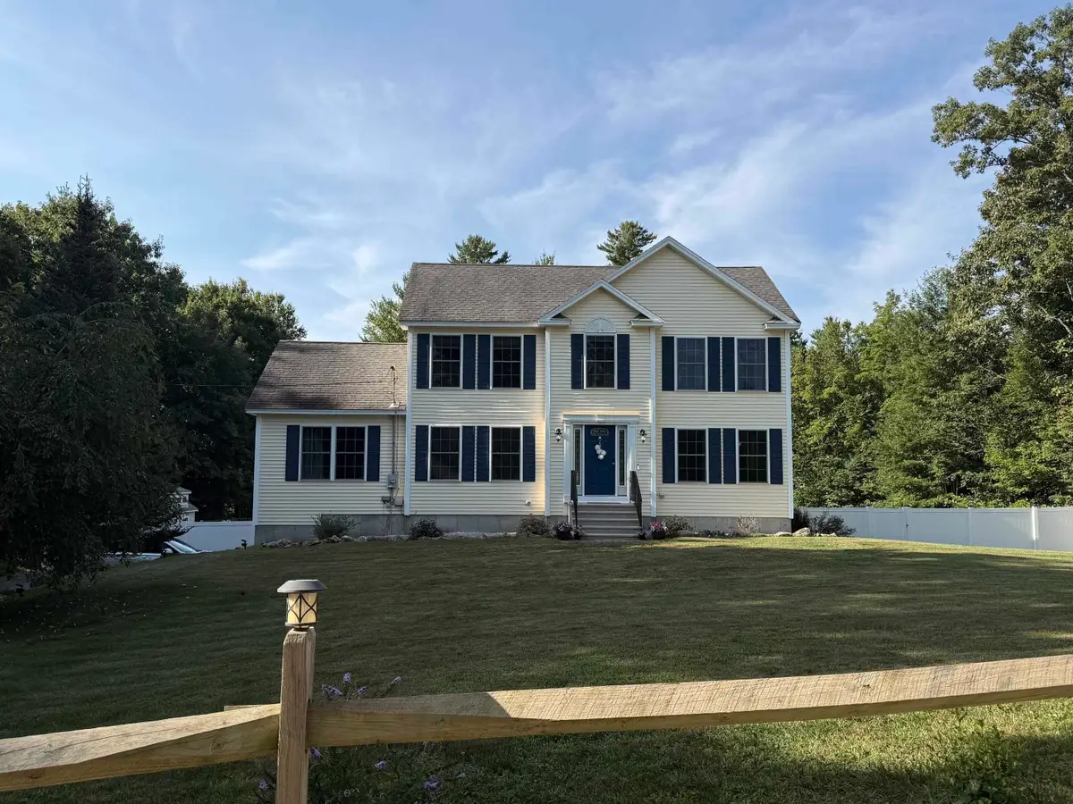 110 Middle Road, Deerfield, NH 03037 - #1