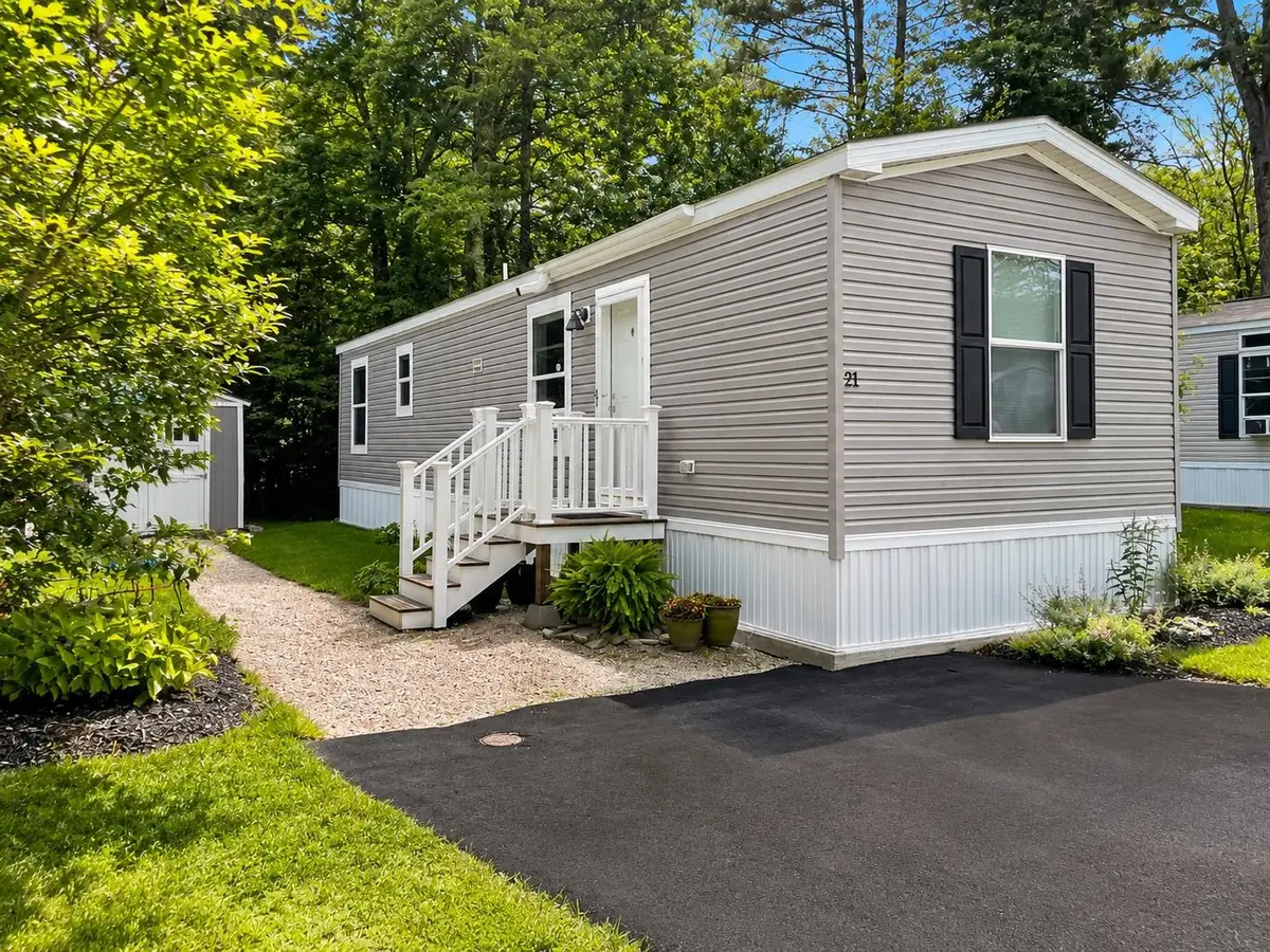 21 Parker Avenue, Raymond, NH 03077 - #1
