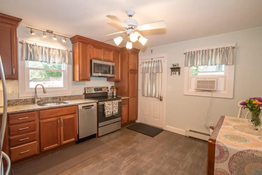 94 Blackstone Street, Manchester, NH 03103 - #3