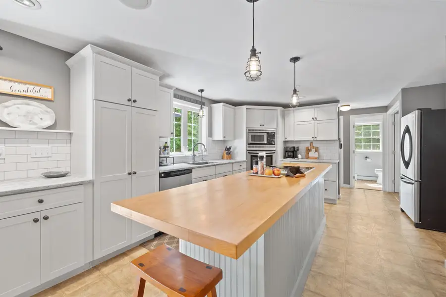 15 Hills Road, Hooksett, NH 03106 - #3