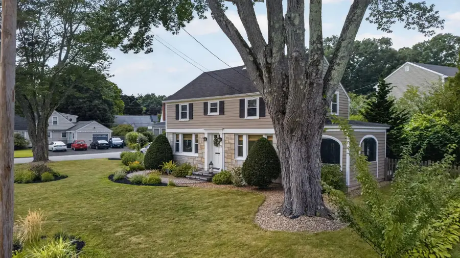21 Ashland Street, Nashua, NH 03064 - #2