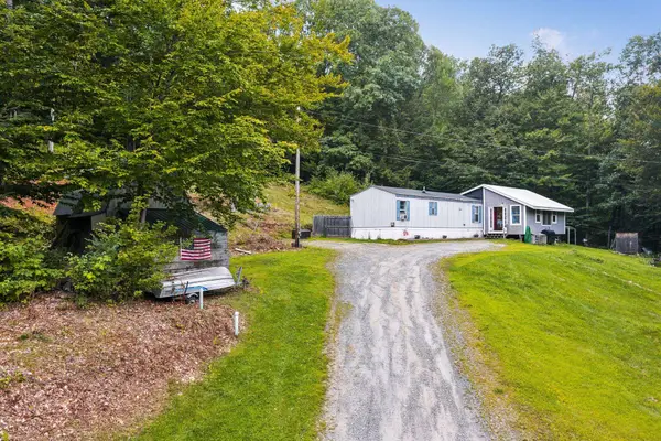 1676 Old River Road, Hartford, VT 05001