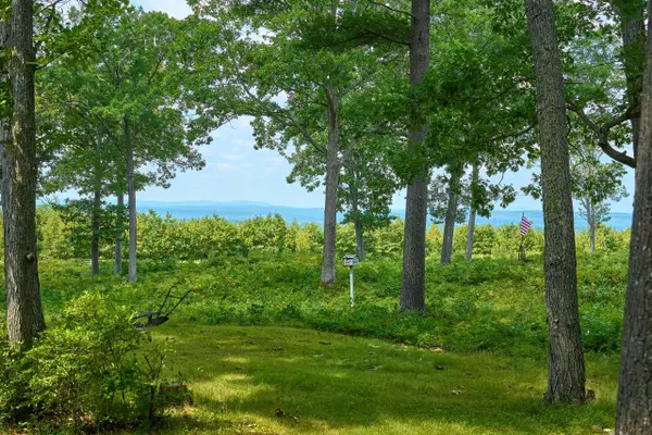 664 Borough Rd Road, Pembroke, NH 03275