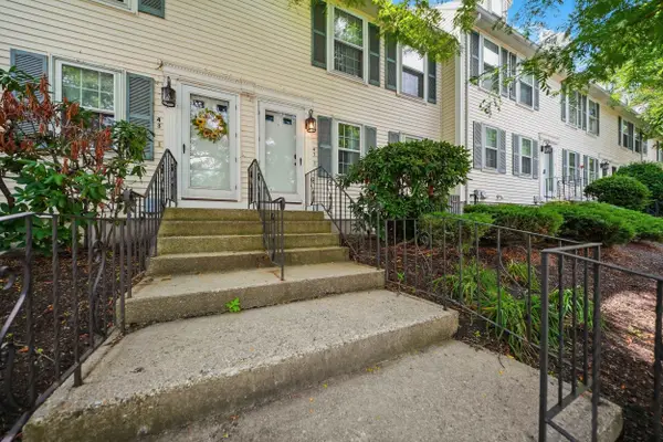 41 Beech Hill Avenue, Manchester, NH 03103