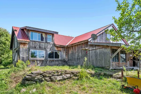 31 Thistle Hill Road, Cabot, VT 05647