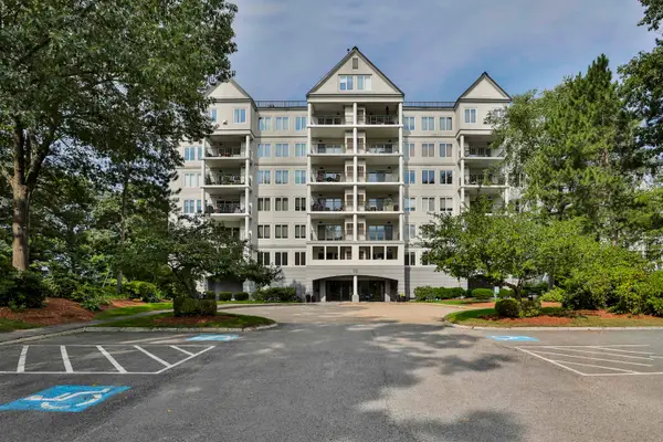 10 Mt Laurels Drive #104, Nashua, NH 03060