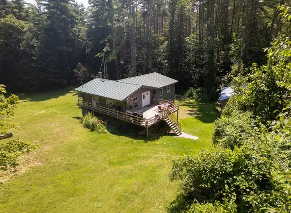1764 West Tinmouth Road, Clarendon, VT 05777