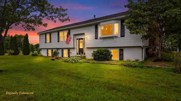 16 Roberts Road, Litchfield, NH 03052