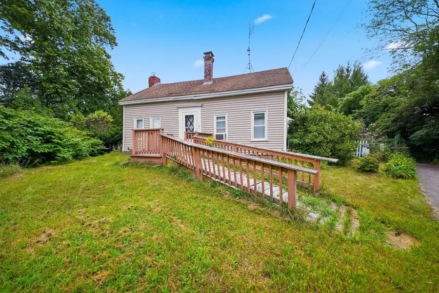2 Hadley Road, Newton, NH 03858 - #3