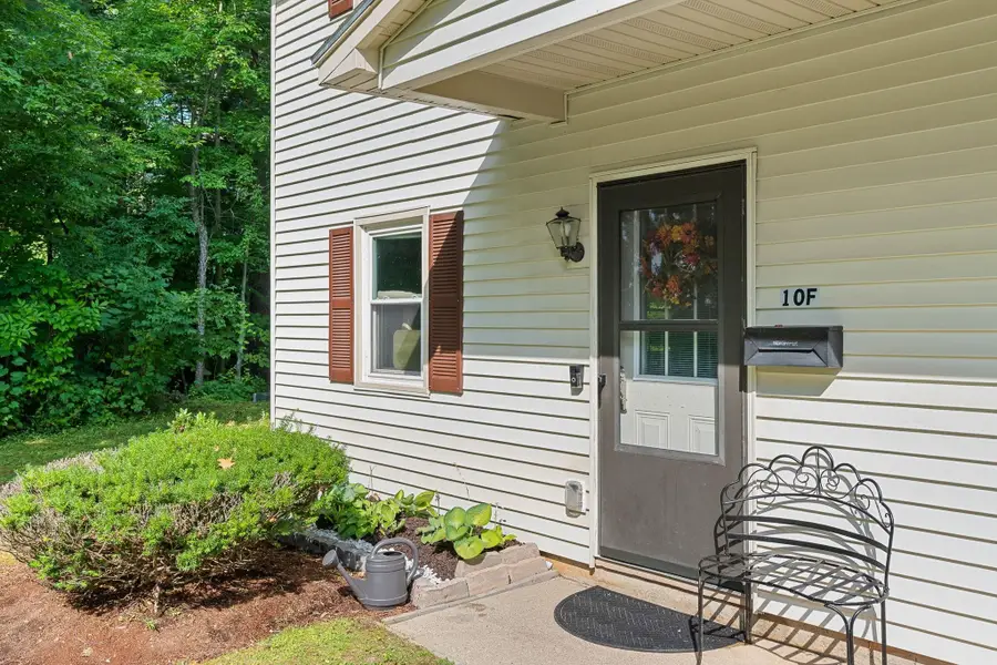 86 Pinecrest Drive #10F, Essex Junction, VT 05452 - #3