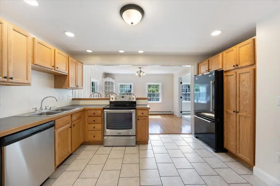 10 Cottage Street, Exeter, NH 03833 - #2
