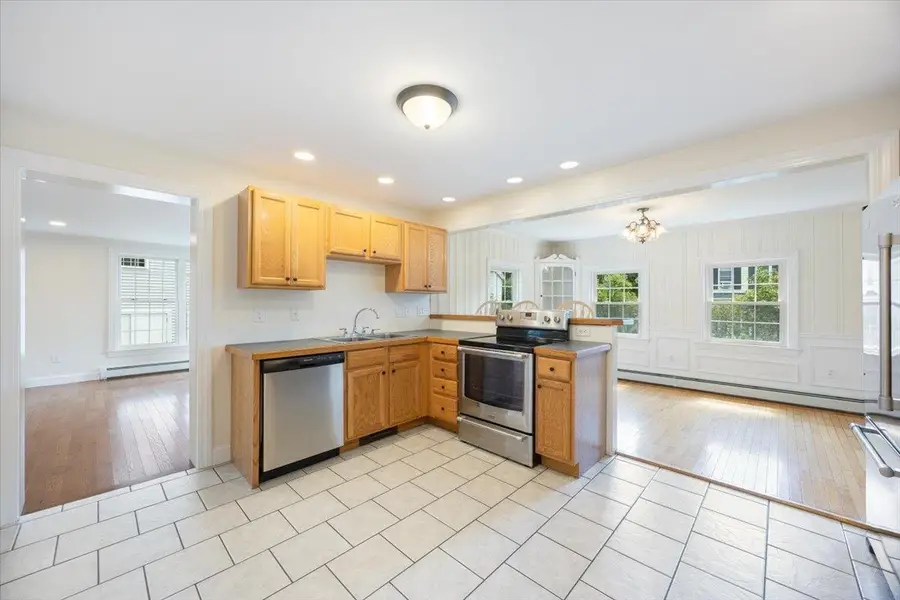 10 Cottage Street, Exeter, NH 03833 - #3
