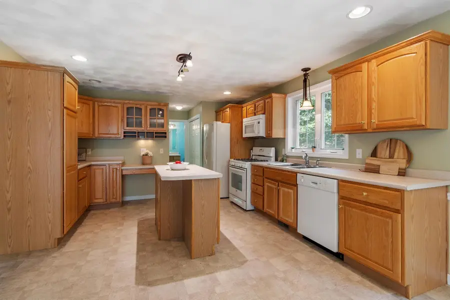 13 Lantern Drive, Sandown, NH 03873 - #3