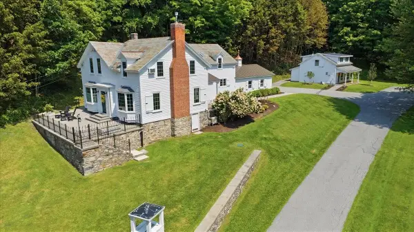 1944 Monument Avenue, Bennington, VT 05201