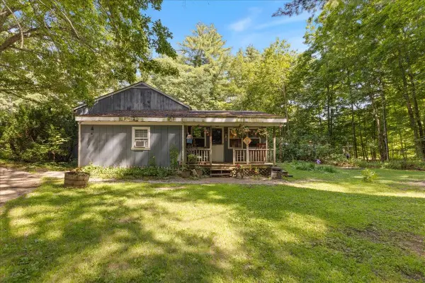 26  Blake Road, Epping, NH 03042