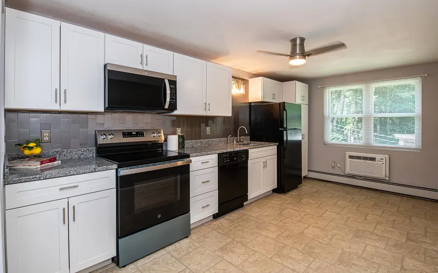 33 Garden Road #11, Plaistow, NH 03865 - #3