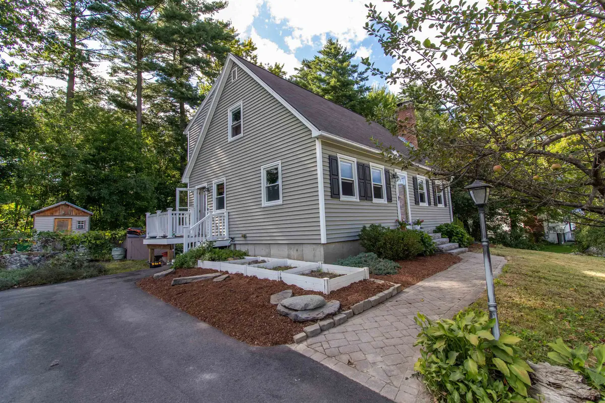 29 Alpine Street, Milford, NH 03055 - #1
