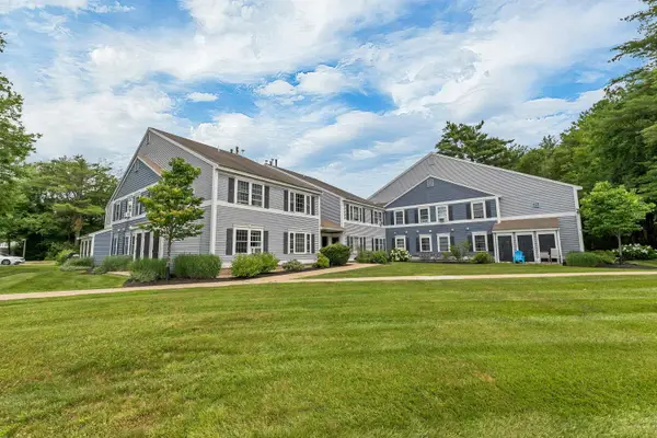 616 Springbrook Circle, Portsmouth, NH 03801