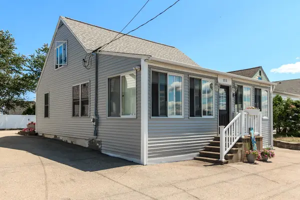 212 Ocean Boulevard, Seabrook, NH 03874