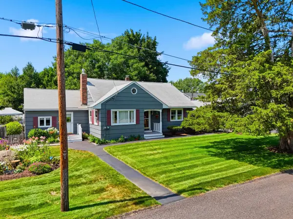 8 Otis Avenue, Salem, NH 03079