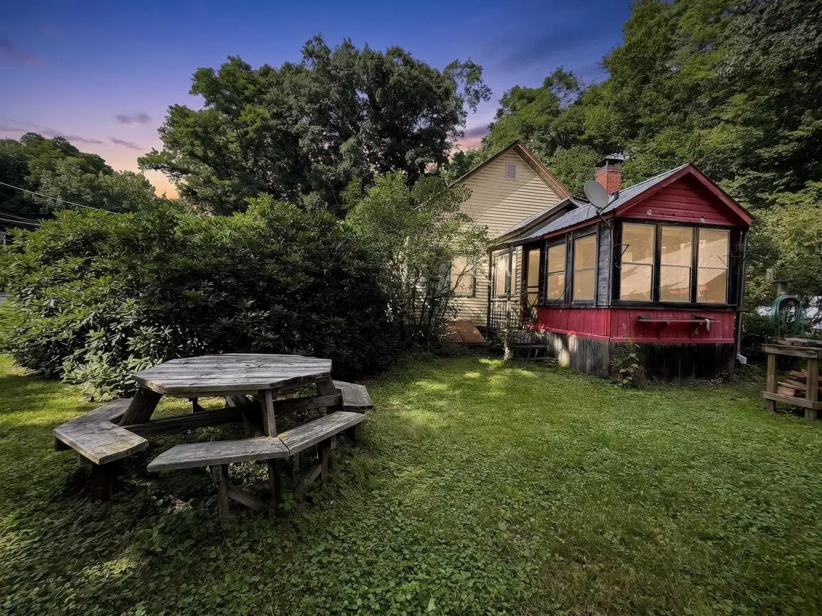1892 US RT 5, Dummerston, VT 05346 - #1