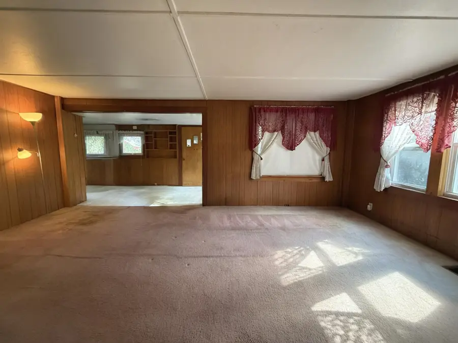 1892 US RT 5, Dummerston, VT 05346 - #3