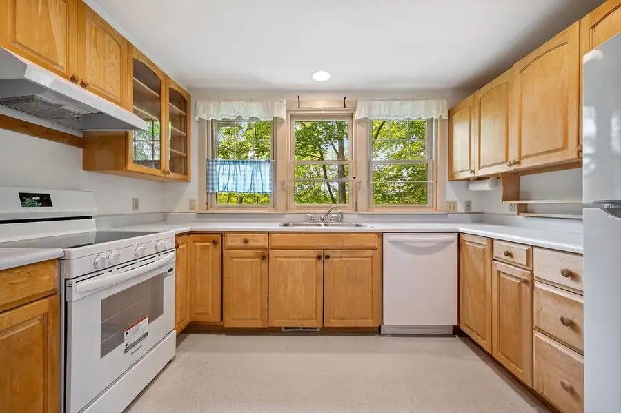 11 Edgewood Street, Claremont, NH 03743 - #3