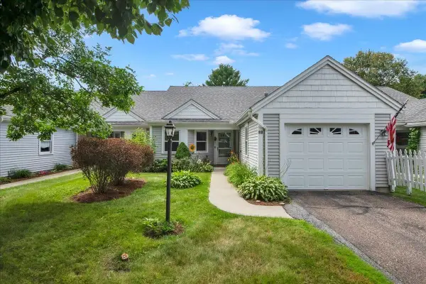 16 Clover Drive #9B, Essex, VT 05452