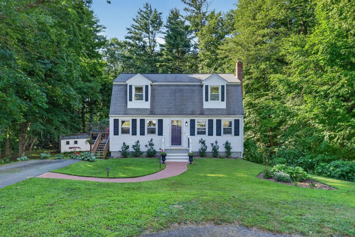 7 Oconnell Drive, Londonderry, NH 03053 - #1