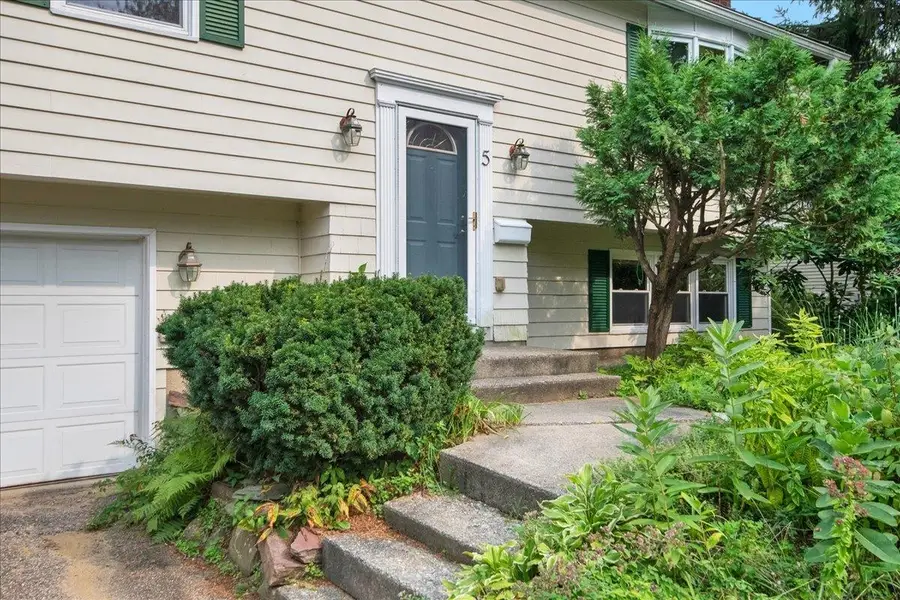 5 Yandow Drive, South Burlington, VT 05403 - #2