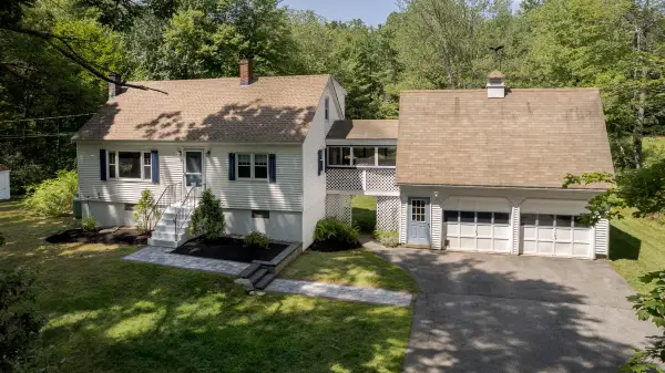 32 Jenkins Road, Lee, NH 03861