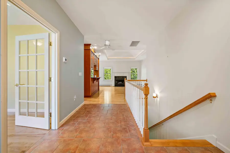 123 Spruce Lane, New London, NH 03257 - #2