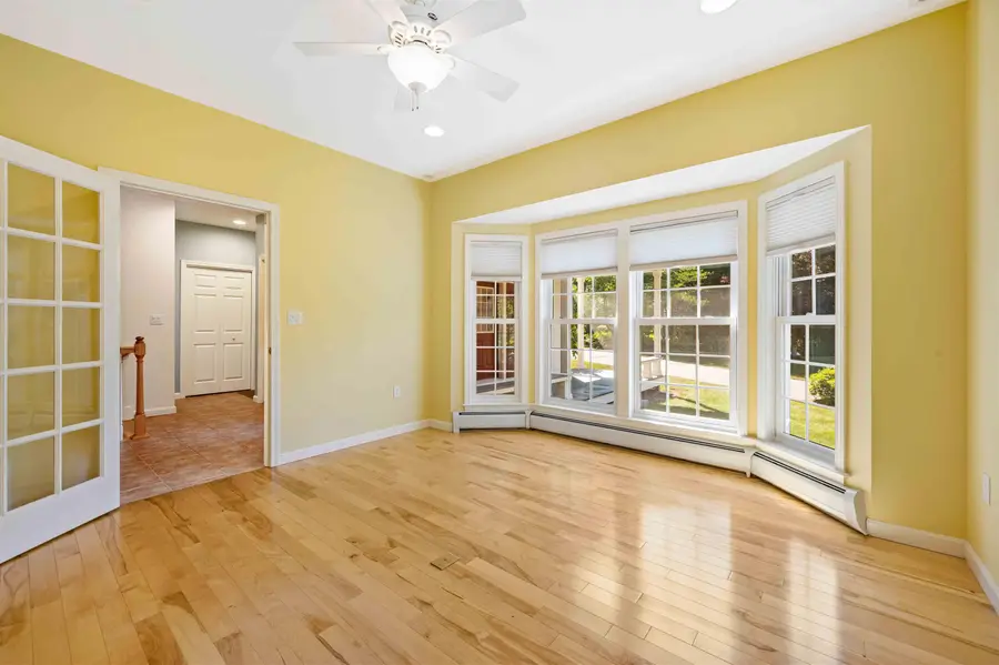 123 Spruce Lane, New London, NH 03257 - #3