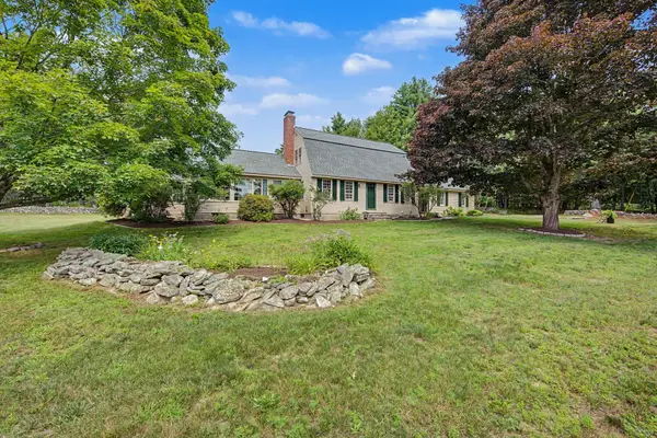1526 King Hill Road, New London, NH 03257
