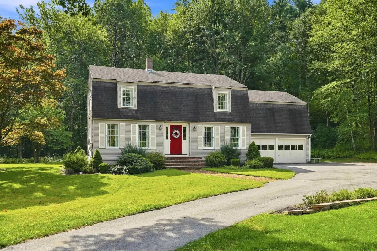 4 Hoyt Farm Road, Plaistow, NH 03865 - #1